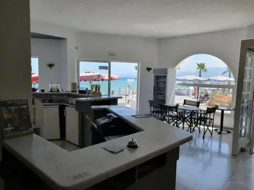 Arlen Beach Hotel