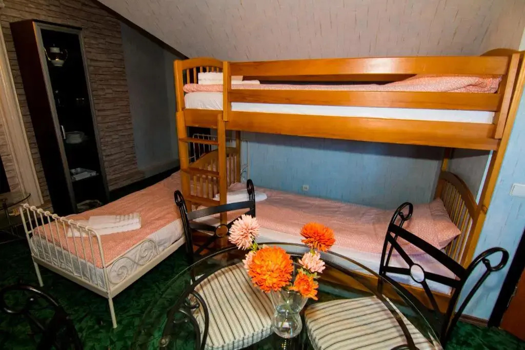 High-end 3BR Apartment - Private Garden, Terrace & BBQ