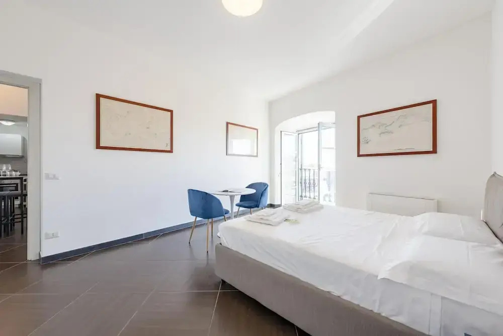 Sea View Apartment Next To Acquarium