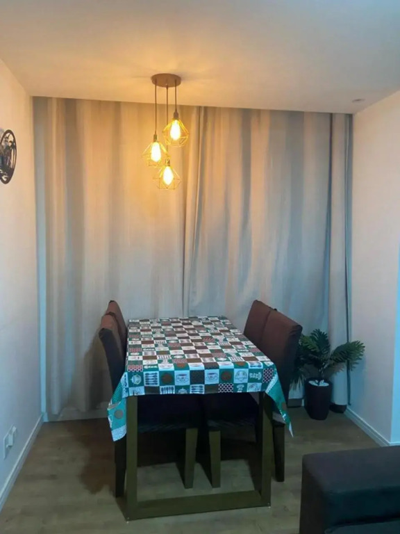 Apartamento 2 Quartos c/ Vaga de Estacionamento