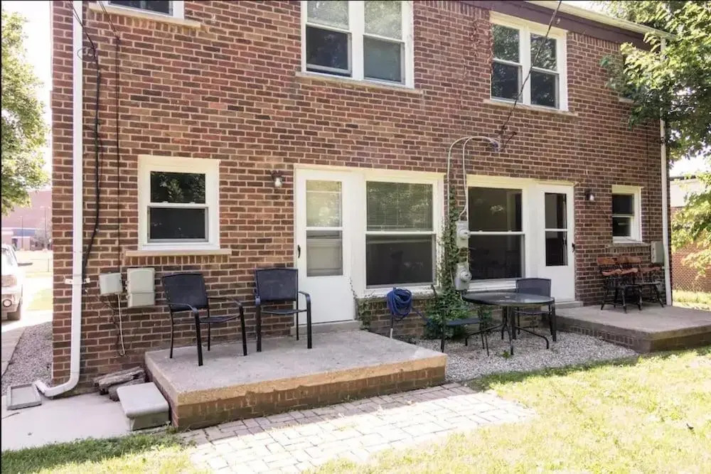 Two Bedroom West Stadium Bungalow - Unit 524