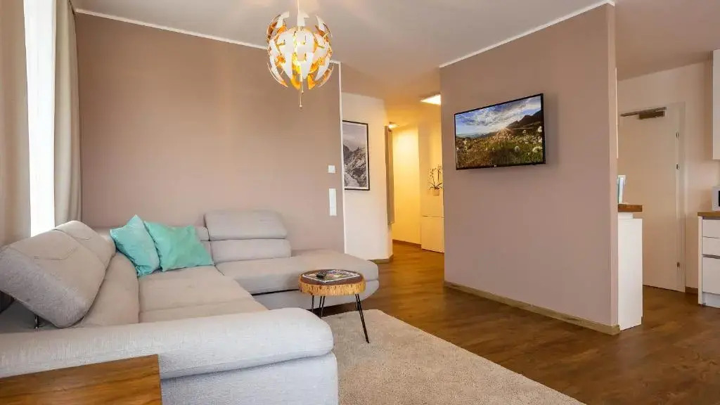 Alpine Appartement Top 4 by AA Holiday Homes