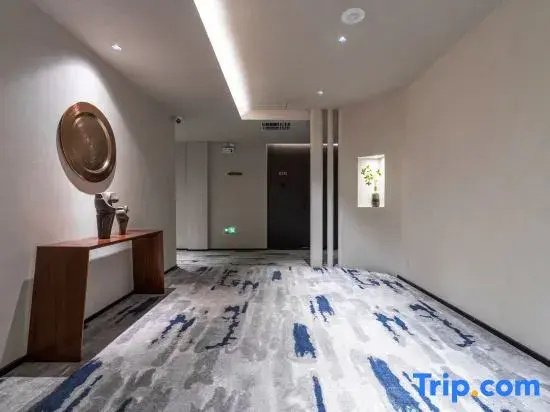 Yueran Hotel (Changhong Road Wanda Branch)