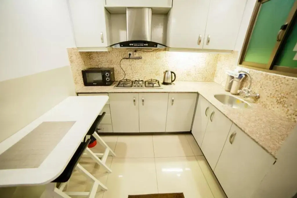 Esquire Hotel Apartments
