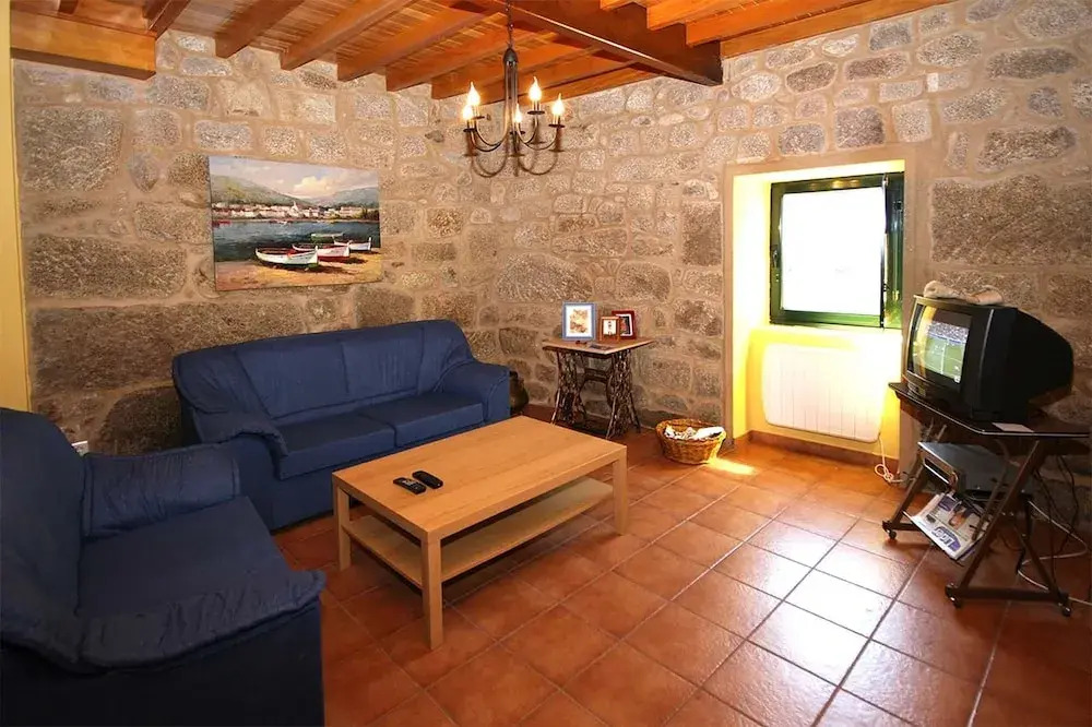 House - 3 Bedrooms - 102074