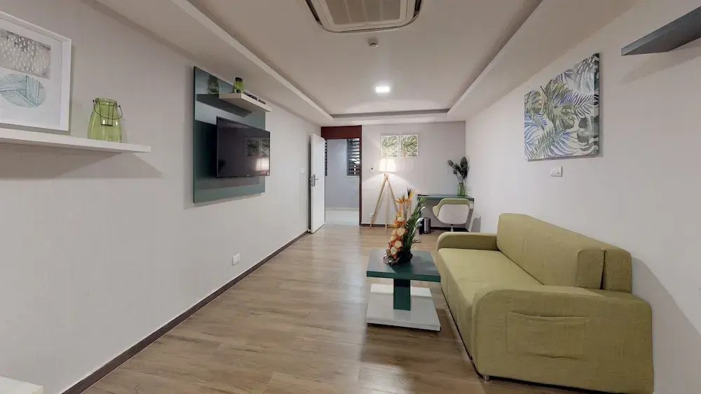 37th Crescent Boutique Suites