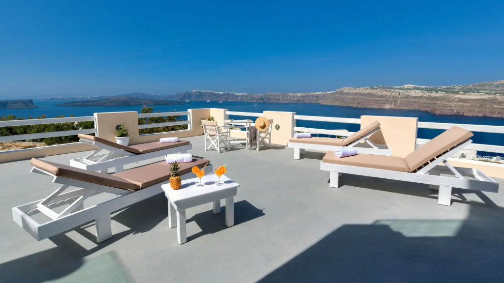 Akrotiri Apartments