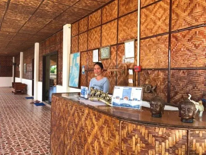 The Barefoot Alona Resort