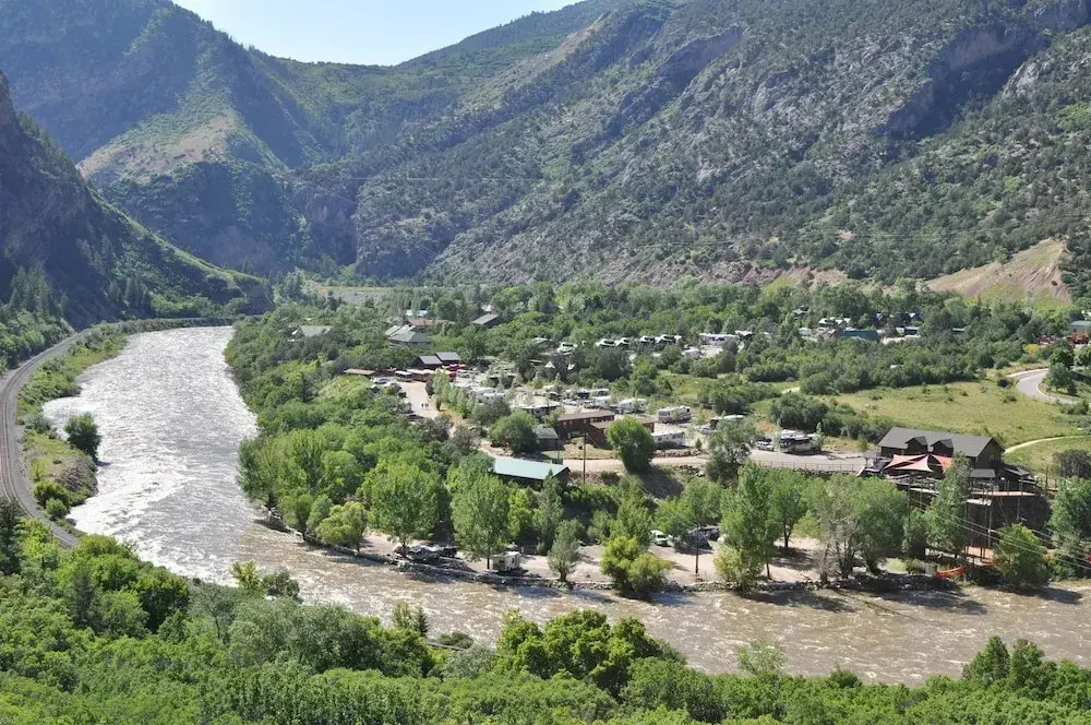Glenwood Canyon Resort