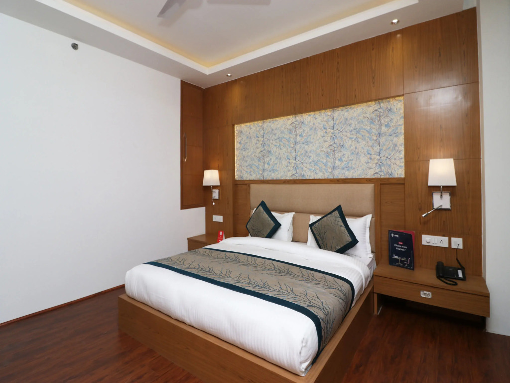 Oyo 10824 Hotel Star Suites
