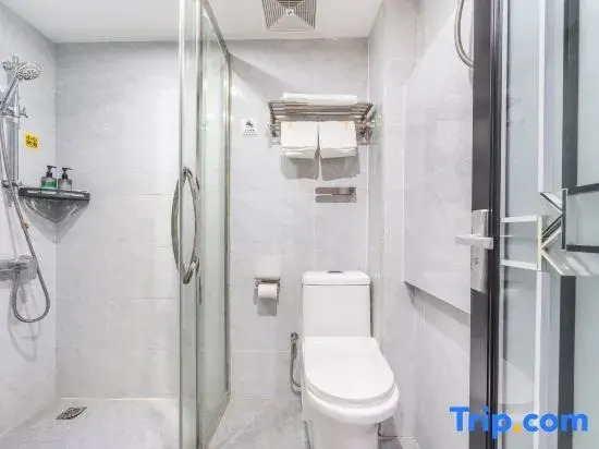 Kaiteng International Serviced Apartment (Shenzhen Dongmen Pedestrian Street The MIXC Store)