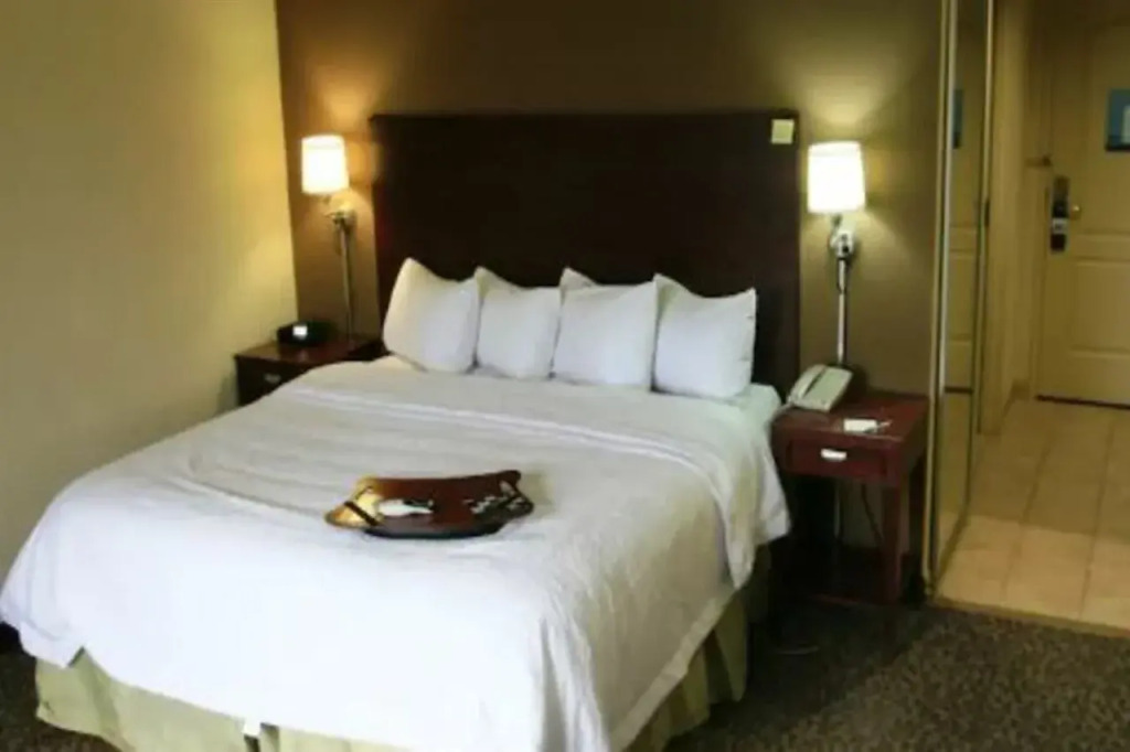 Hampton Inn & Suites West Point