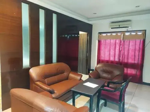 the HOTEL RL GRAND