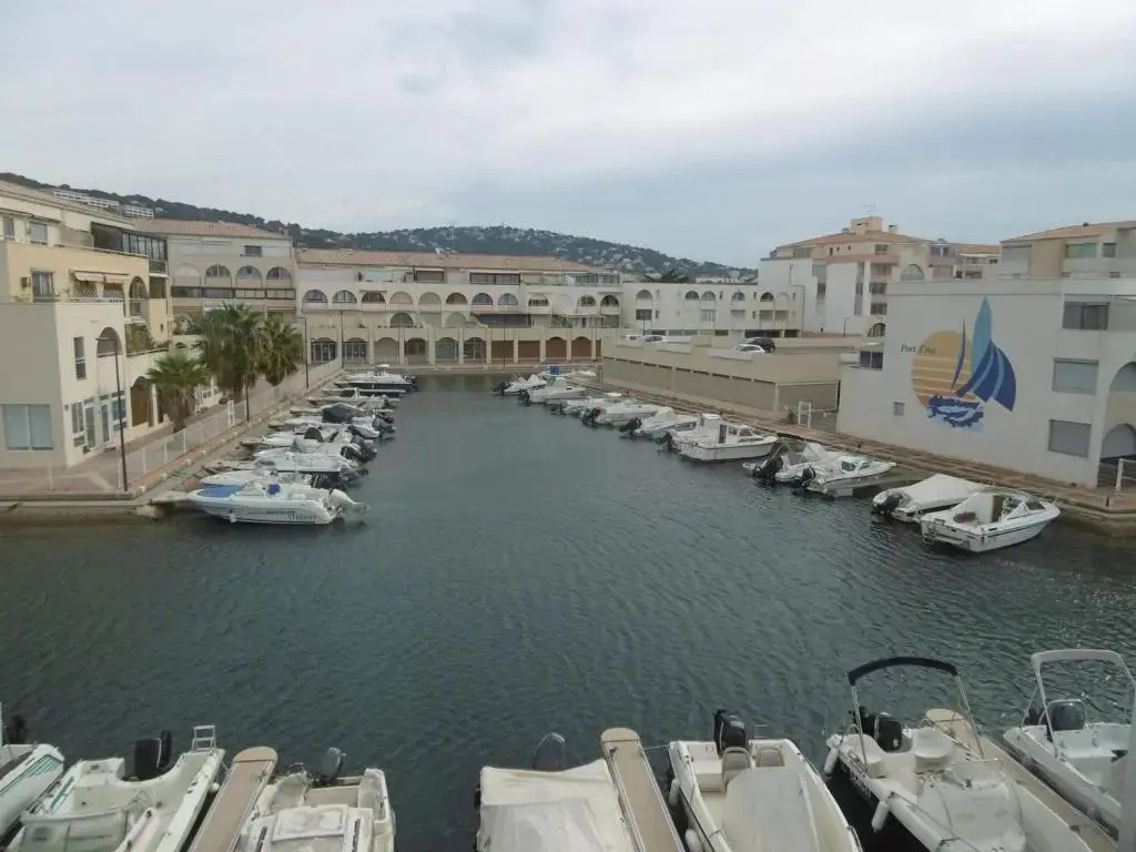 Appartement Sète, 2 pièces, 4 personnes - FR-1-472-111