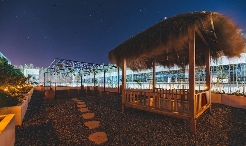 Atour Hotel Wuhan Tianhe Airport Tenglong Avenue Subway Station