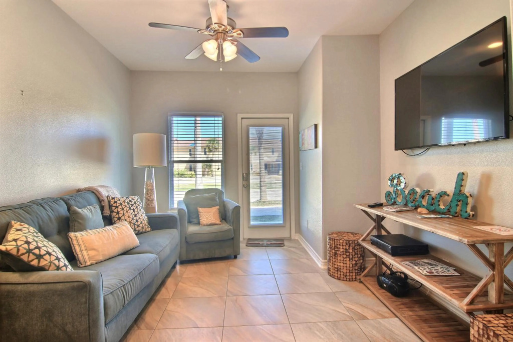 Family Tides Beach House 4 Bedrooms 3 Bathrooms Home