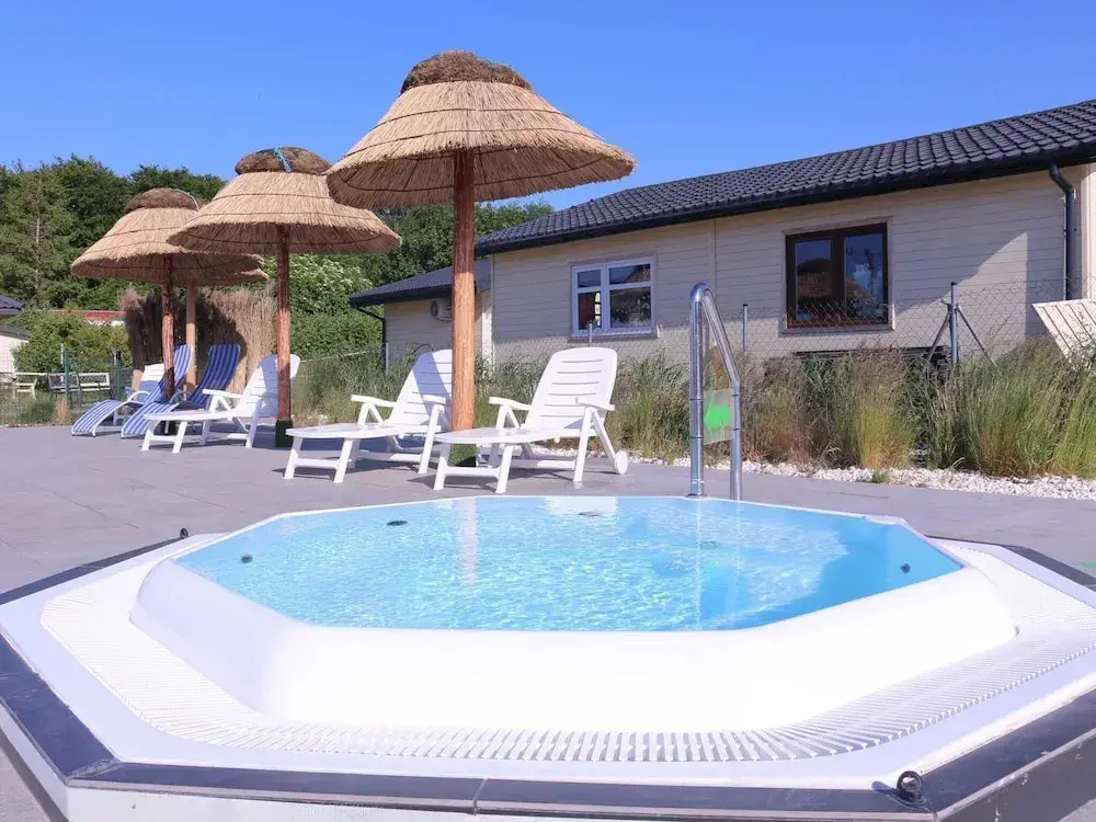 Single-story Holiday Home, Pool, Sauna, Whirlpool