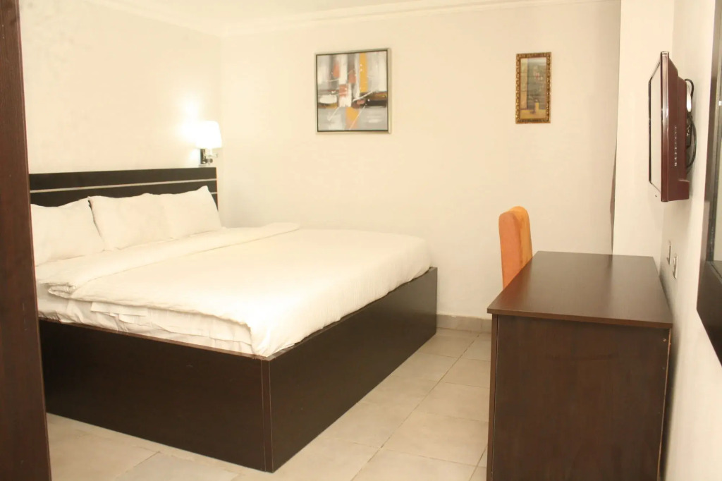 Reliance Royal Suites