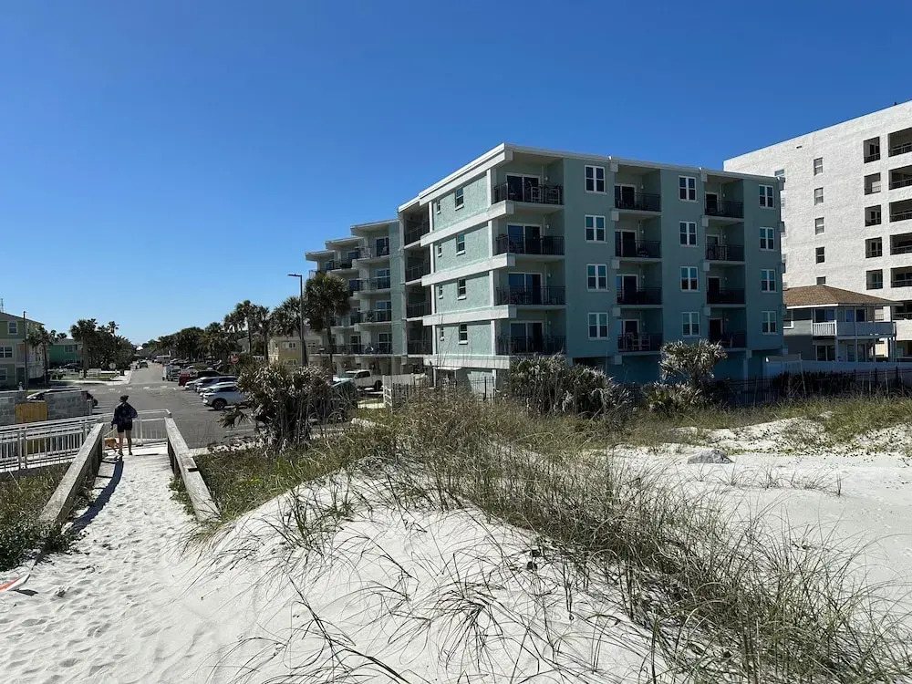 Welcome to Sandpiper Beachfront Condo. Cozy 1-bed in JAX Beach, Perfect for Couples! Pet-friendly!