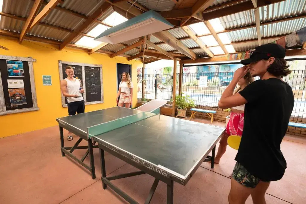 Ozzie Pozzie Backpackers