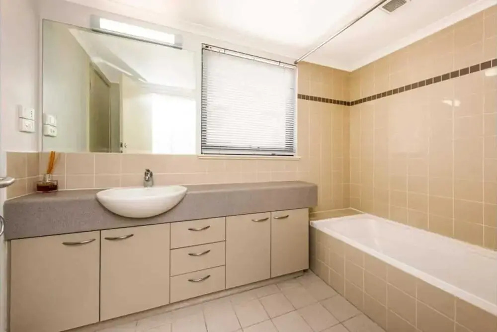 Conveniently Located 2 Bedroom Apartment In The CBD