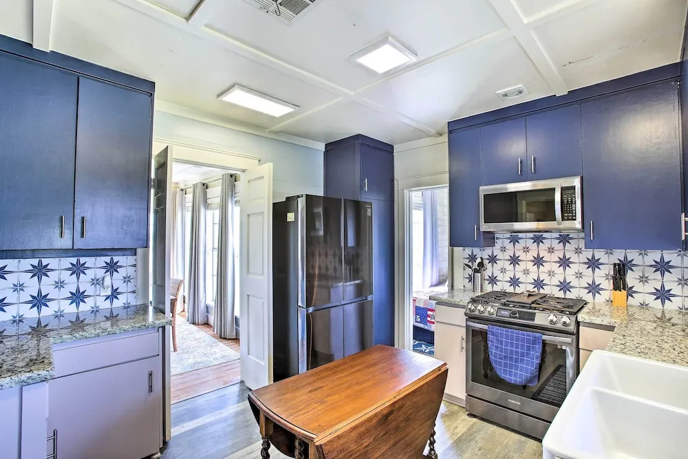 Pet-friendly Surfside Beach Home w/ Deck & Grill
