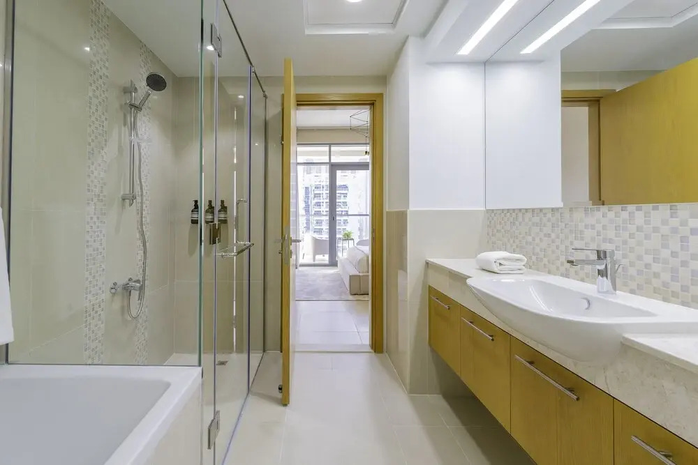 Monty - Upscale Modern 1BR in the heart of DT Dubai