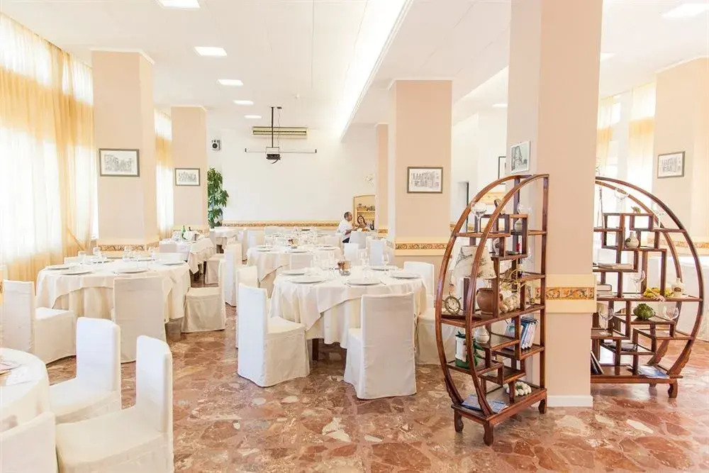 Hotel Enotria