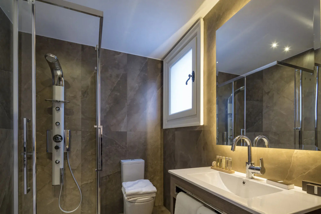 3 Sixty Hotel & Suites