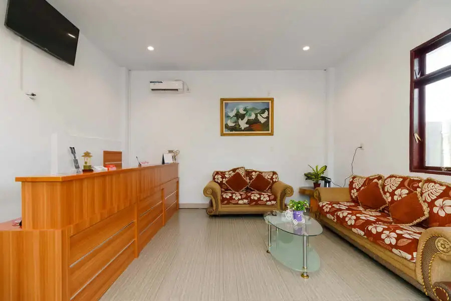 RedDoorz Plus near Kualanamu International Airport 2