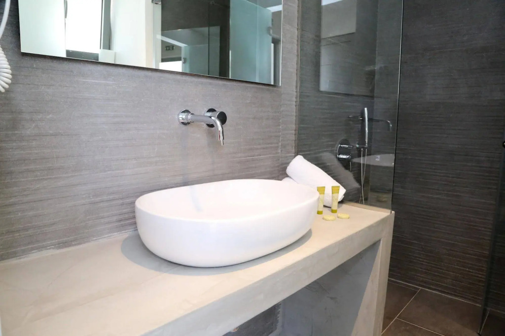 Megara Hotel