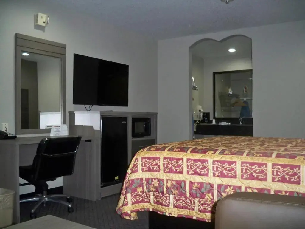 Scottish Inn and Suites Beaumont