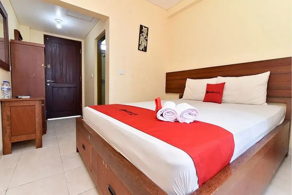 RedDoorz near Level 21 Mall Denpasar
