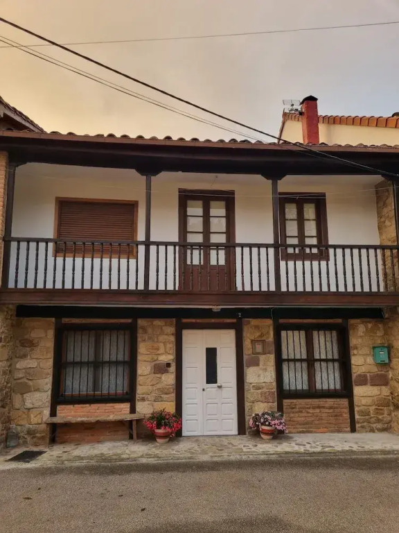 La Jomeruca ,espaciosa casa rural cerca de playa y montaña