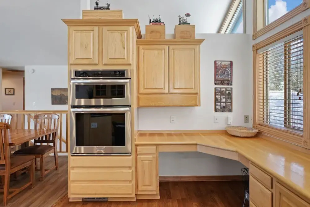 2 Sarazen Home with Hot Tub and BBQ on the Deck, Close to Woodlands Golf Course by RedAwning