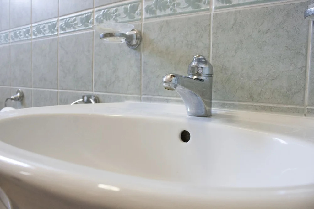Nice Apartment in an English Style Building On the First Floor, With air Conditioning, Wifi and Sewing