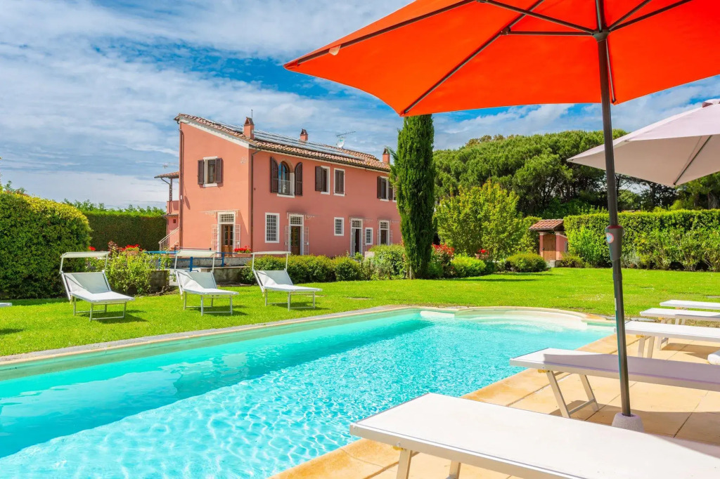 Villa Rossa Large Private Pool WiFi
