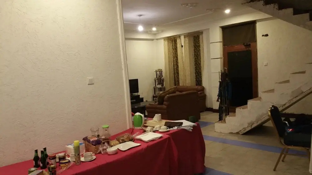 Engowood Hills Palace