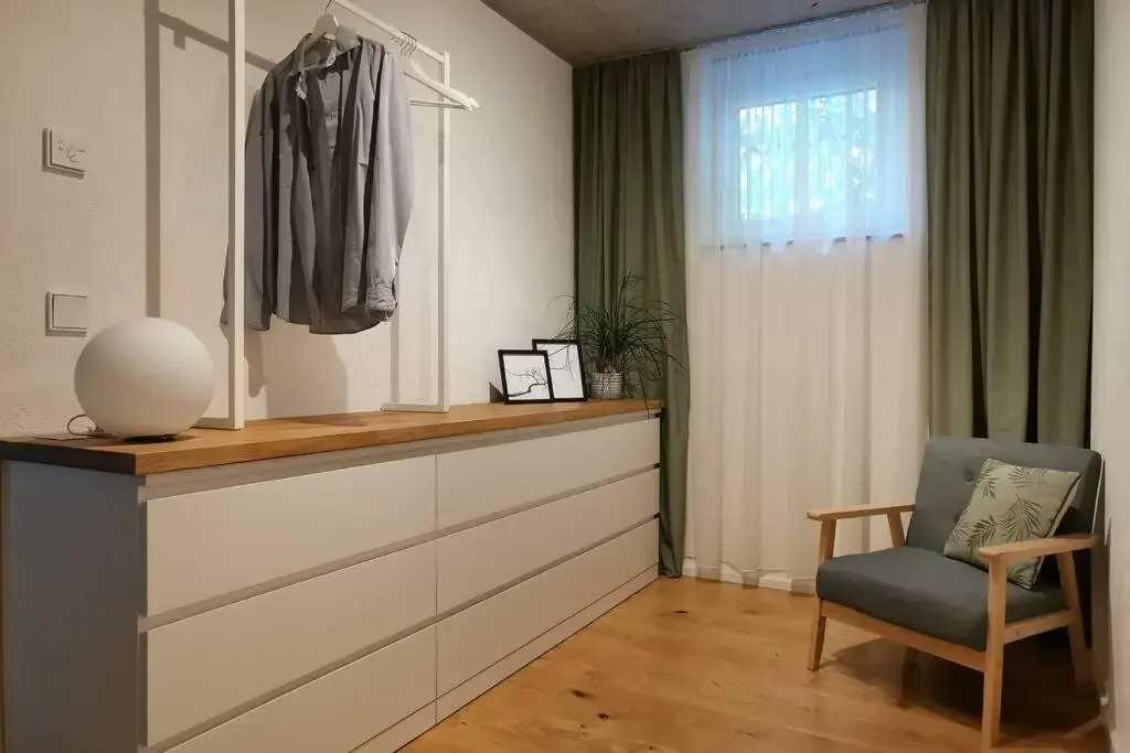 Moderne Ferienwohnung Rhenum mit Wallbox