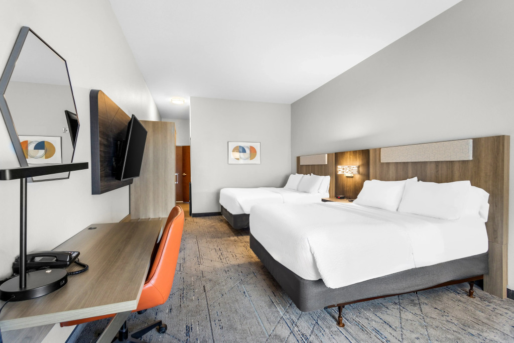 Holiday Inn Express & Suites Van Wert by IHG