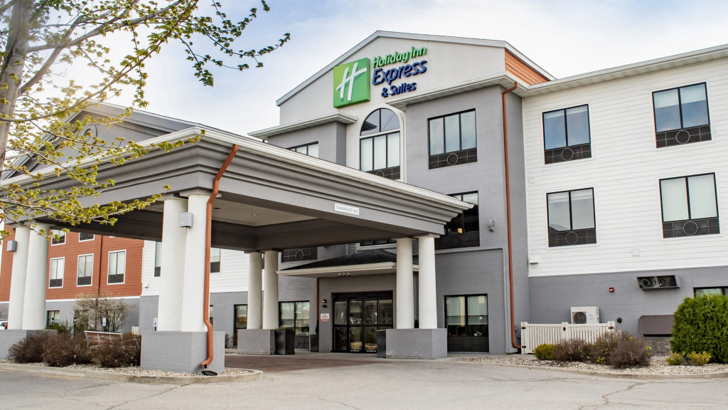 Holiday Inn Express & Suites - Mason City by IHG