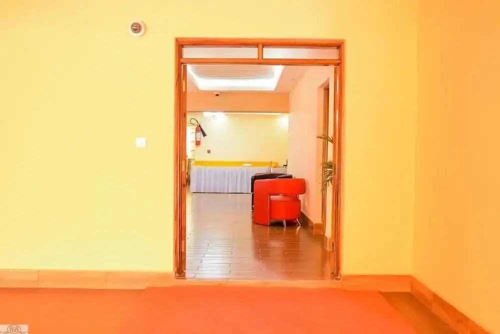 Kiandani Hotel