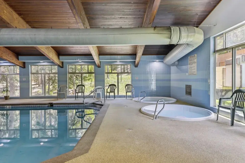 Winter Park Condo w/ Pool + Ski Shuttle Access!
