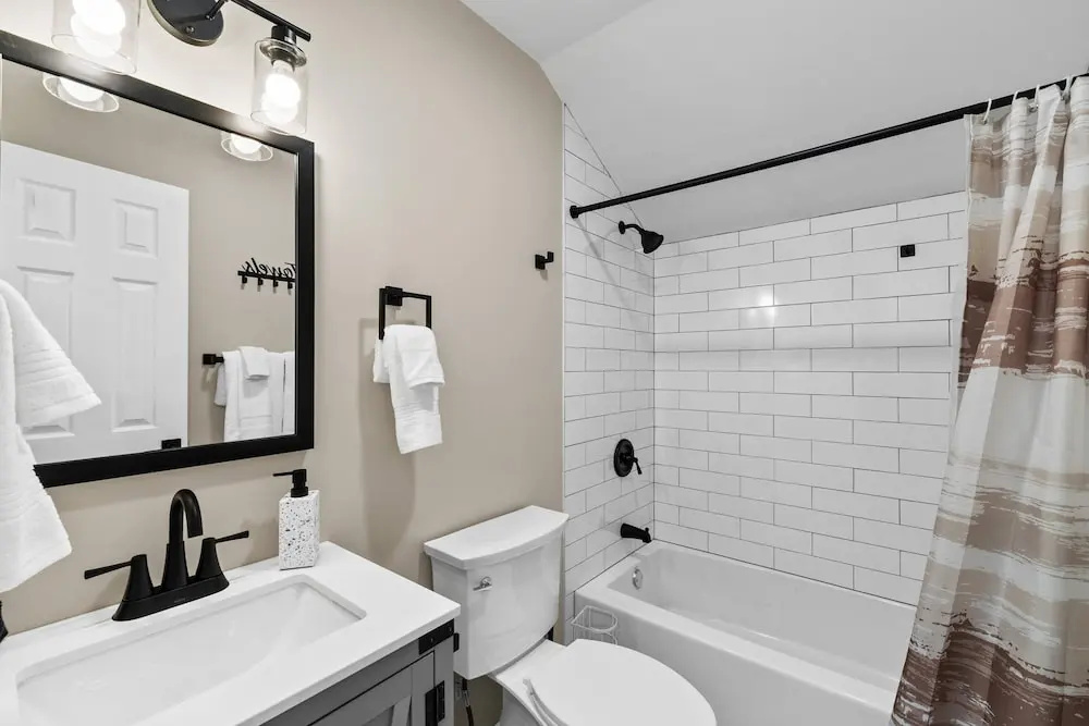 Near Ski Resorts With Hot Tub Game and Movie Room