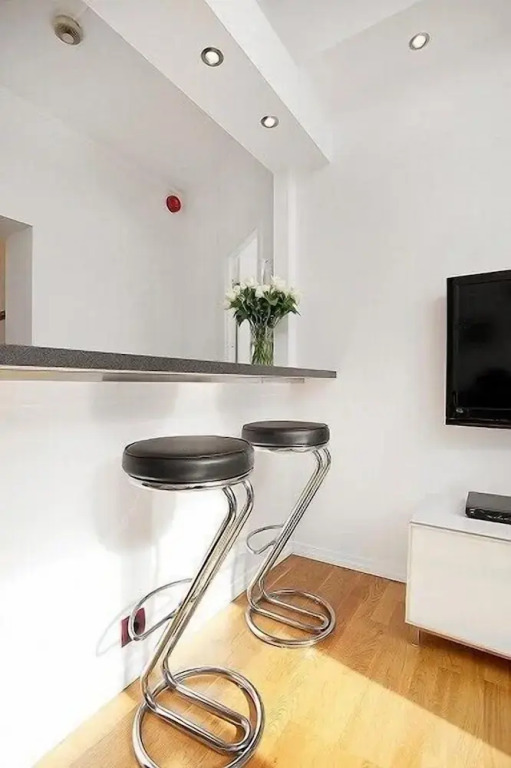 HH - Modern Apartments l City Center