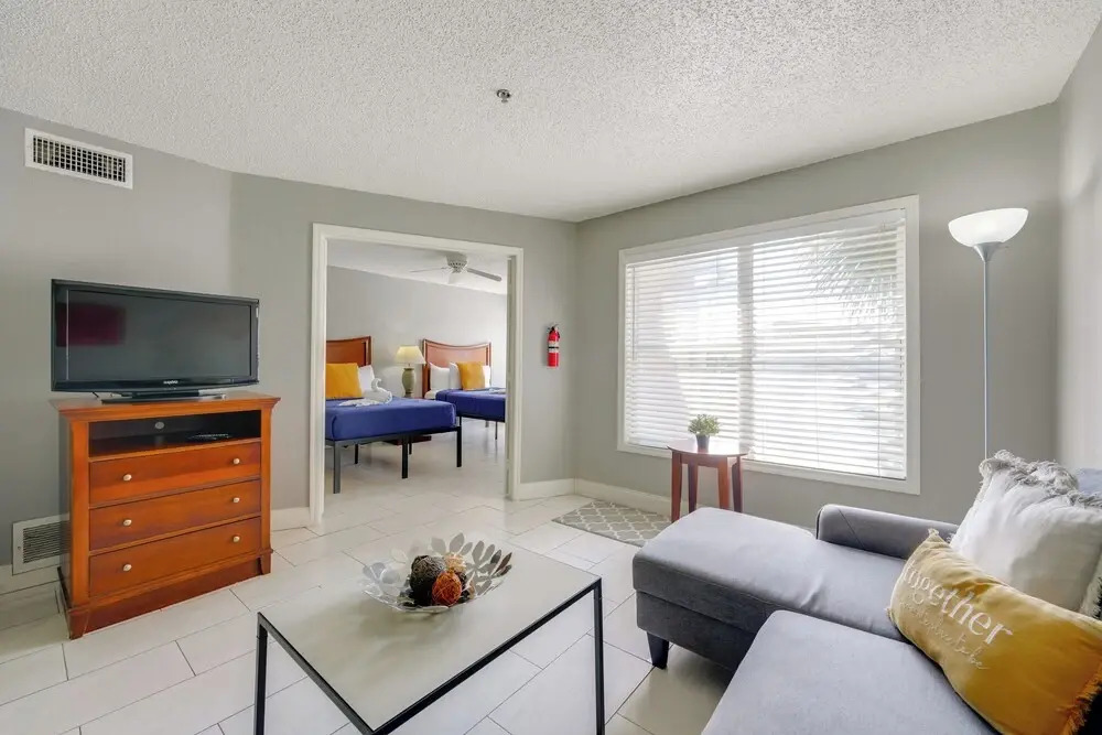 2 Mi to Disney & Old Town: Resort Condo w/ Perks