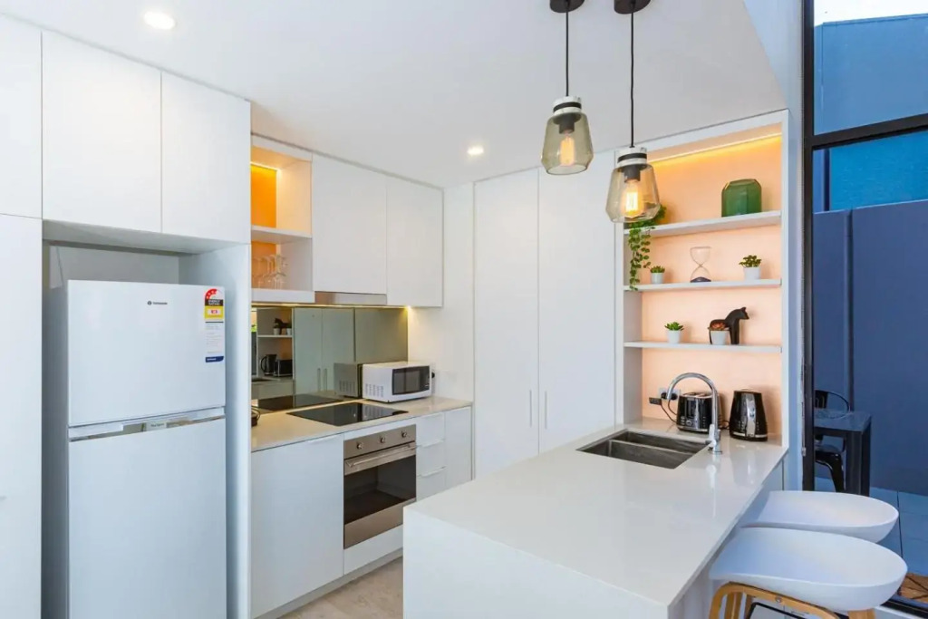 Bond Quarter Loft