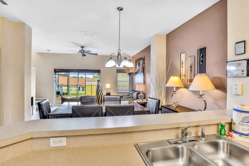 Two-story, Dog-friendly gem Near Theme Parks With Pool, Central AC & On-site gym