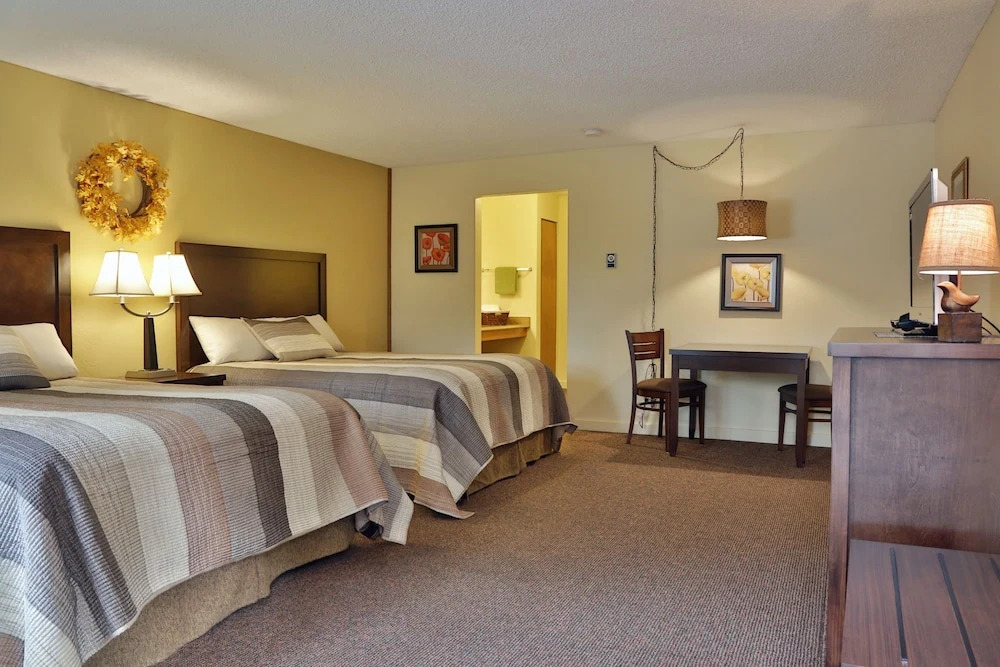 Harbor Inn