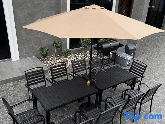 Modern 3BR British Pool Villa + 5KM Jomtien Beach